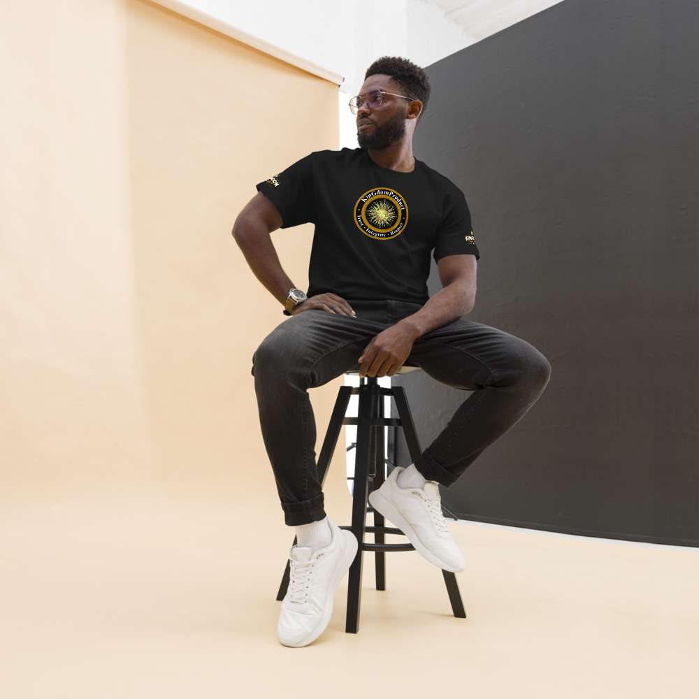 (Large) Centered KinGdomProduct OmeGa (T)